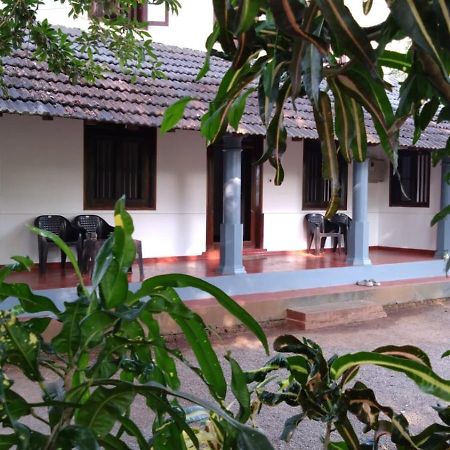Bed and Breakfast Perch Next Door à Kannur Extérieur photo